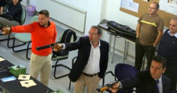 Reunión con el club de tiro Rey Pastor